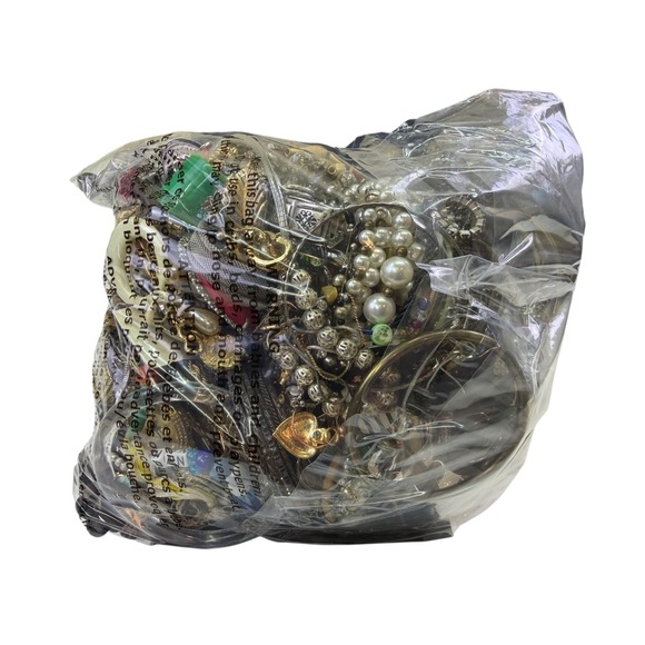 7 Pound Lot Vintage Current Costume Jewelry Craft Harvest Repair Repurpose Junk - Picture 5 of 7